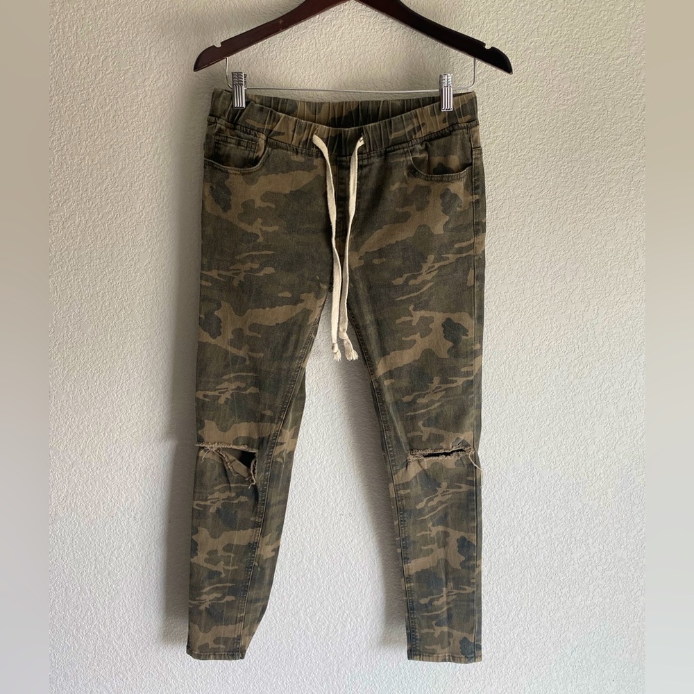 Camo American Eagle Pants